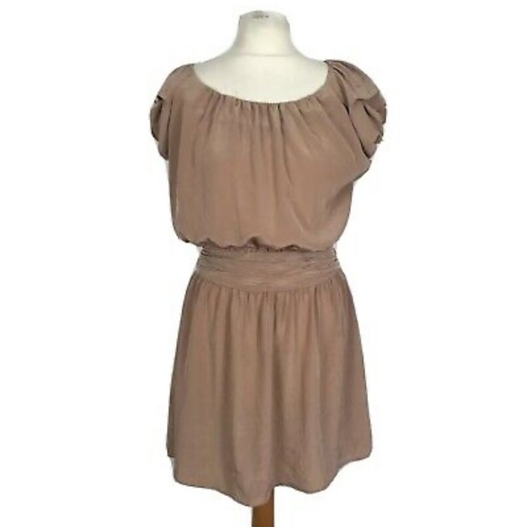 Beige Dress from Europe - Picture 4 of 7